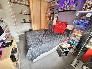 Bedroom- click for photo gallery